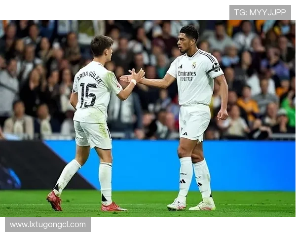 皇马赢球难掩全队失控问题,胜利背后隐患逐步显现 皇马赢球难掩全队失控问题,胜利背后隐患逐步显现