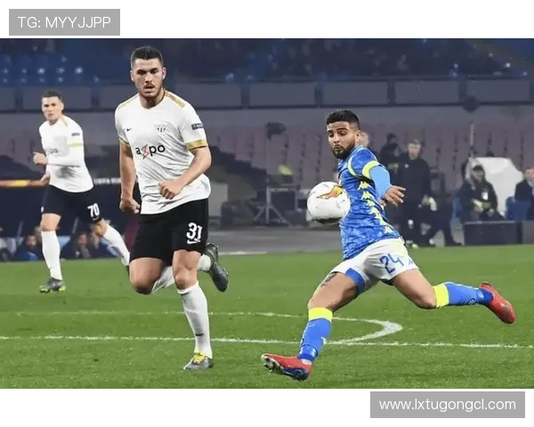 那不勒斯防守稳定性问题已显现,对球队争冠形势产生制约 那不勒斯防守稳定性问题已显现,对球队争冠形势产生制约