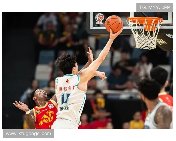 杨瀚森篮下强攻效率提升明显，内线突破成为球队关键得分点