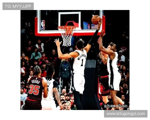 维克托文班亚马挡拆造错位提升禁区得分效率明显超过旧赛季